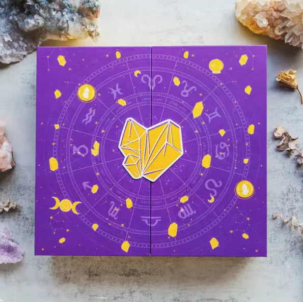 Crystal Halloween countdown gift box with paper construction measuring 33.5 x 30.5 x 5 cm