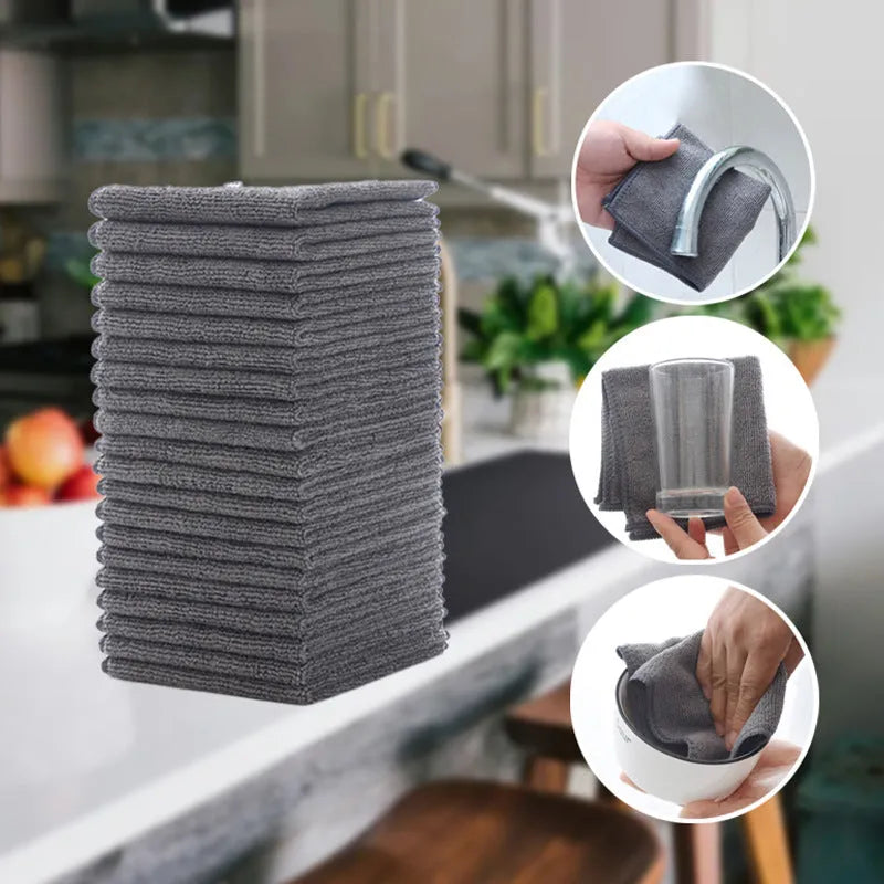 Grey 25x25cm square microfiber kitchen cleaning cloth for pots and bowls.