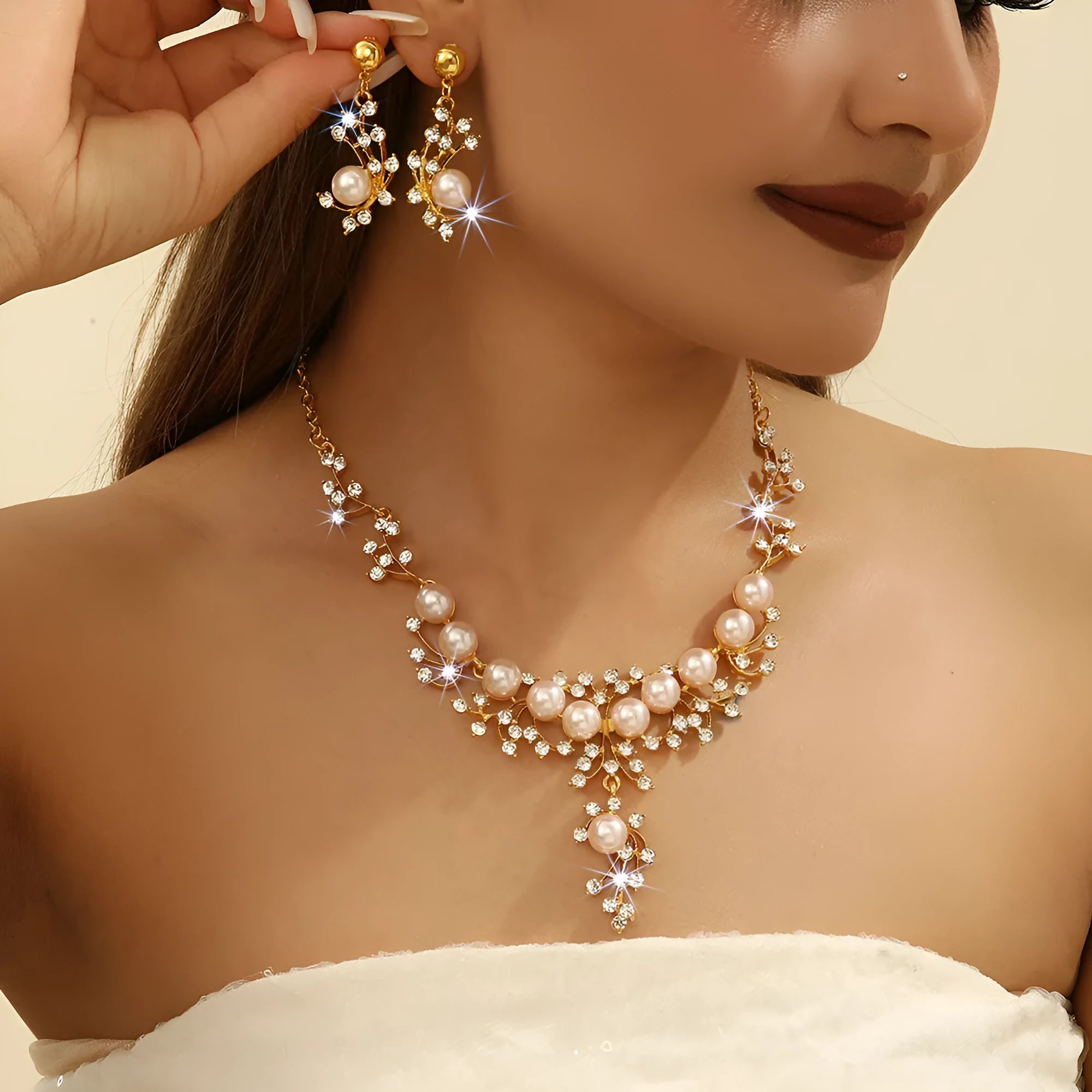 Women's fashion necklace and earrings set in gold or white with alloy construction and floral pattern