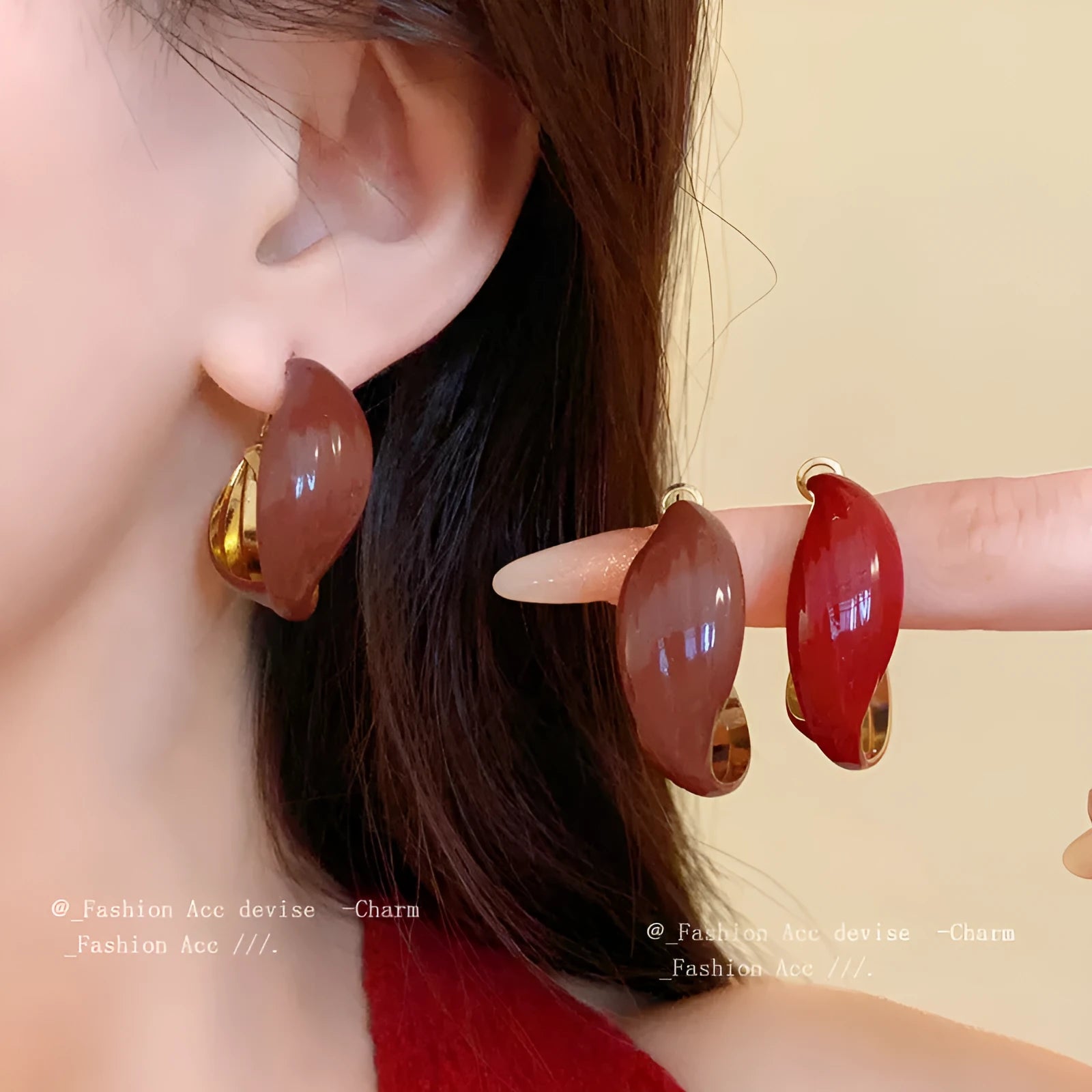 Retro geometric drip oil earrings for women U-shaped iron silver needle vintage style