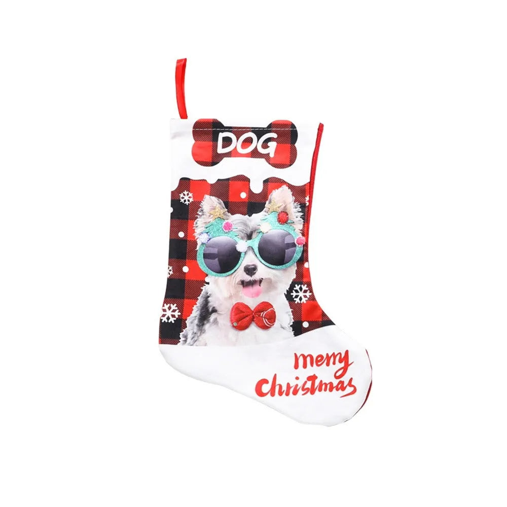Green and black plaid cat design cloth Christmas decoration measuring 26 by 36 centimetres