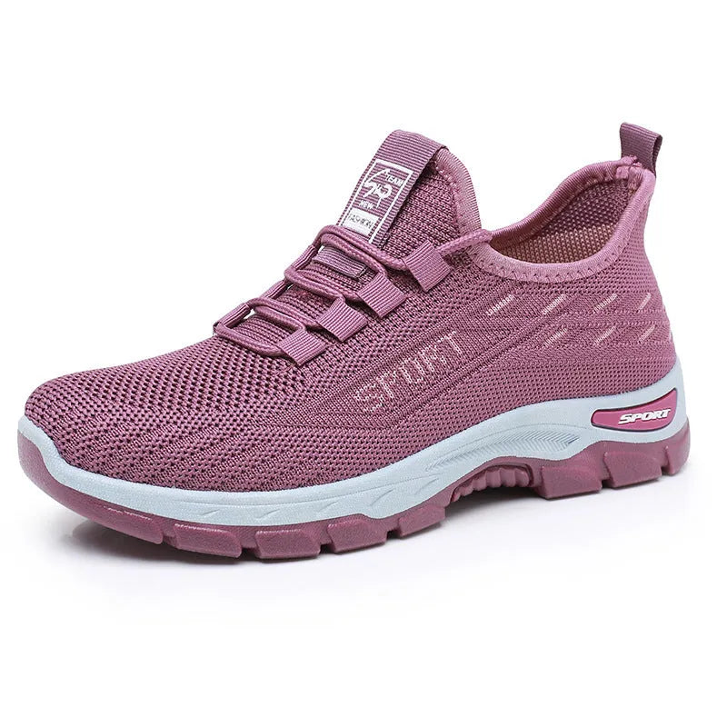 Casual sneakers with low-top design and round toe in various colours for men and women