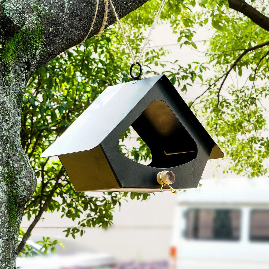 Modern European-style iron bird nest feeder in silver colour for garden decoration