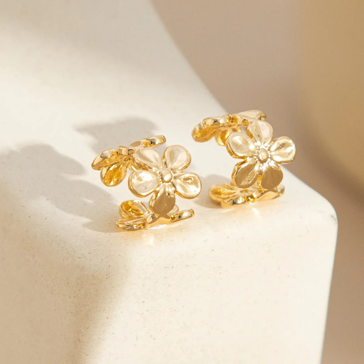 Gold electroplated beach starfish scallop conch eardrops earrings for women