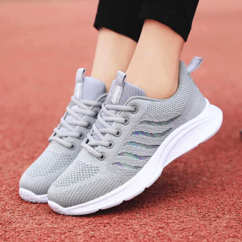 Women's mesh surface running shoes low top flat heel rubber sole front lace-up