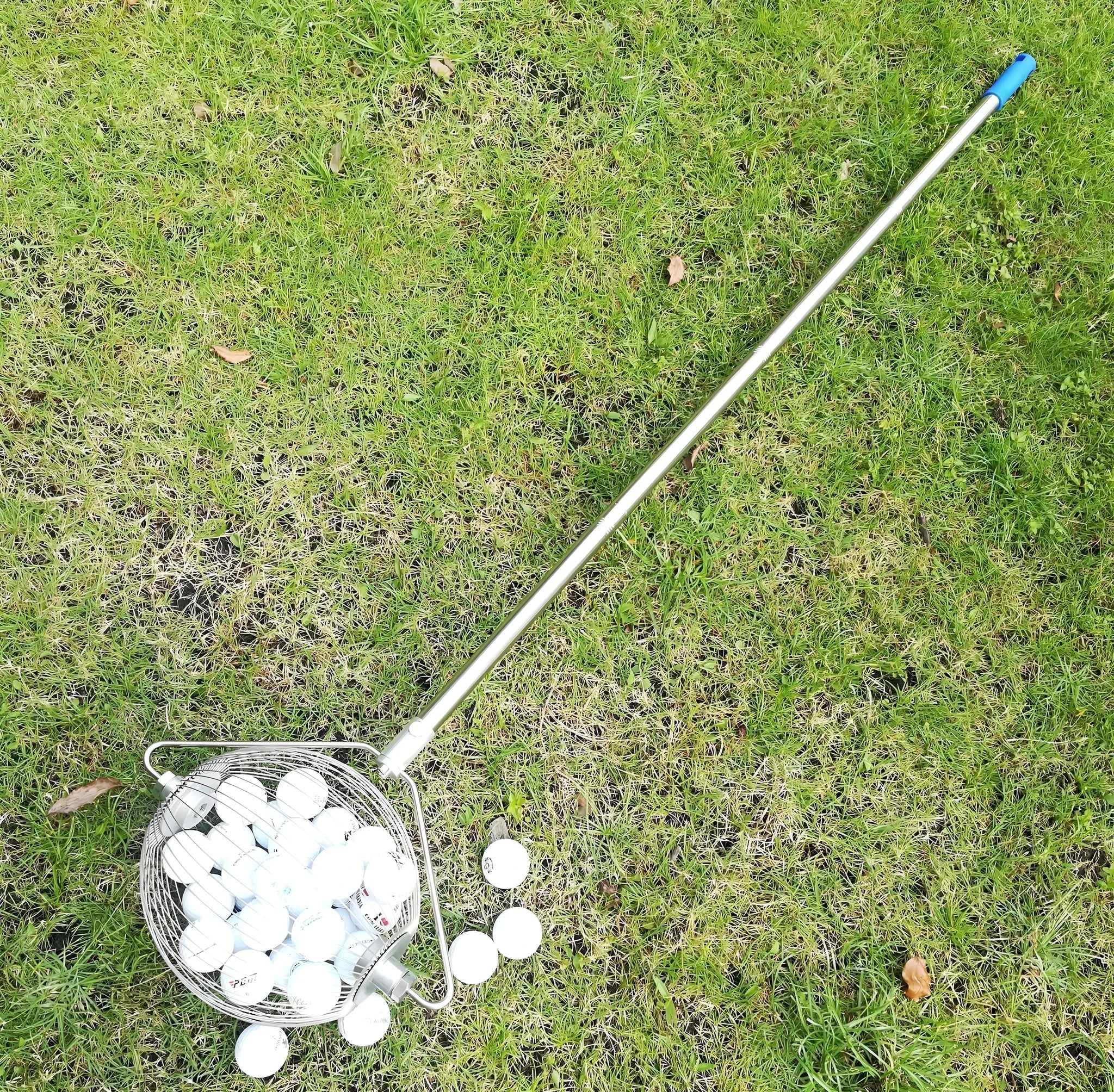 304 stainless steel golf ball picker with metal colour finish for retrieving practice balls.