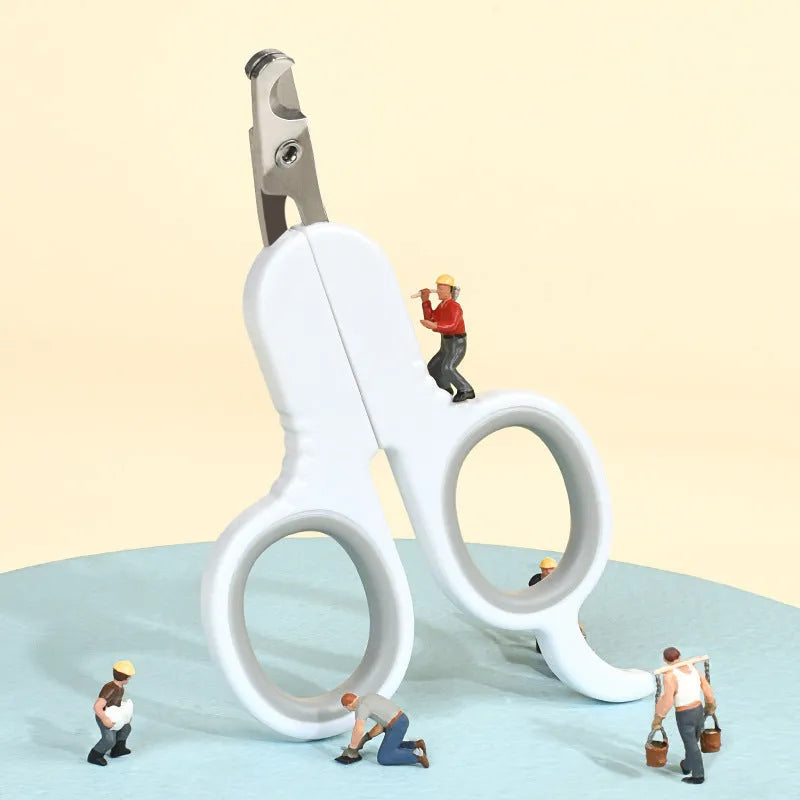Professional pet nail clippers with curved 20º tips and ergonomic rubber handle for cats and small dogs