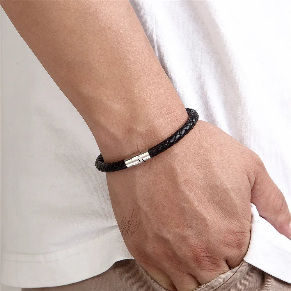 Titanium steel wire bracelet with magnetic clasp in a geometric, unisex design.
