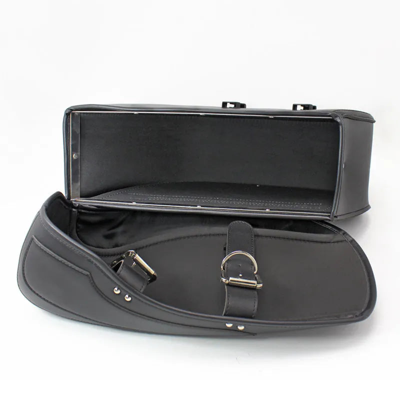 Retro wind motorcycle saddle bag in PU leather measuring 42x15x30 cm in black colour