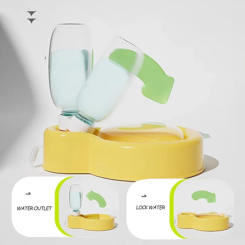 Green portable dog travel cup with integrated drinking bowl, showing 500ml capacity and pull-out bowl design.