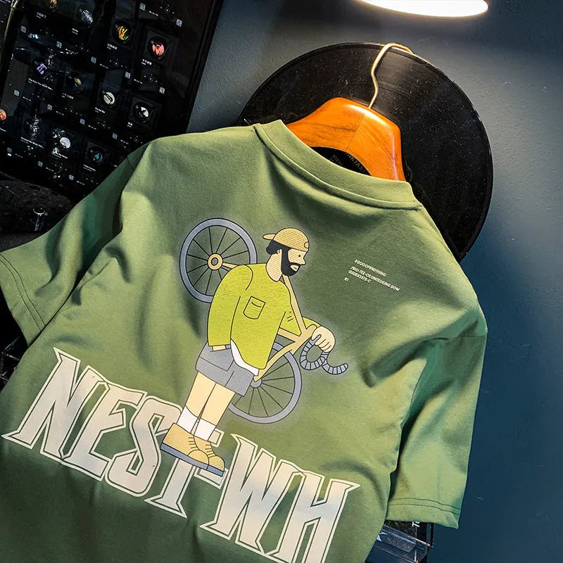 Green men's loose fit T-shirt with trendy literary print, short sleeves
