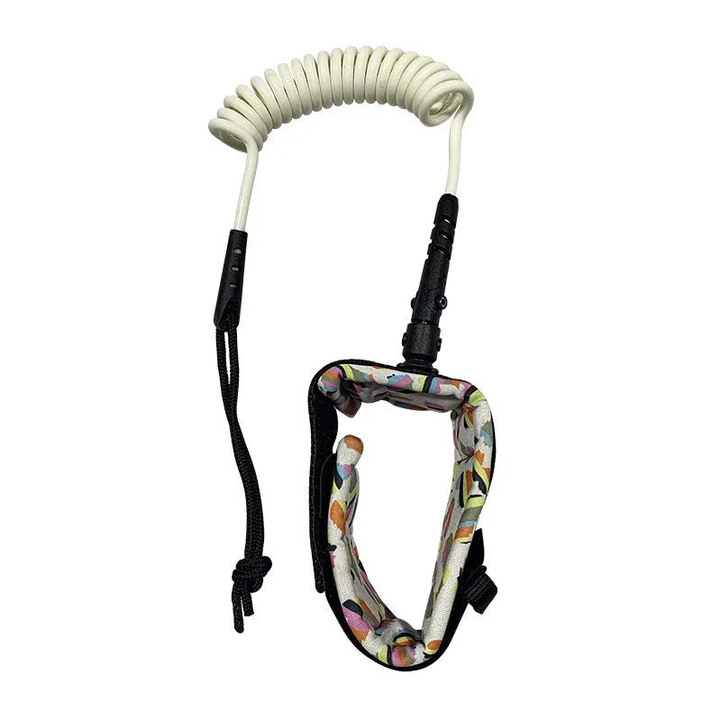Surfboard hand holding rope showing high elasticity and marine construction for 50kg maximum tension