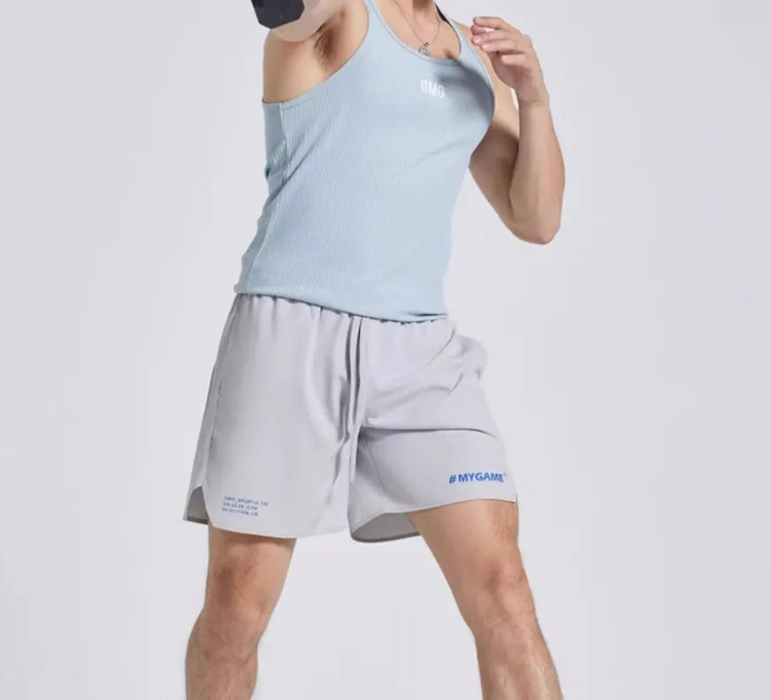 Men's four-point training fitness shorts in polyester spandex fabric available in four colours