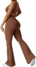 Women's sleeveless flare jumpsuit for yoga and fitness in high-elasticity polyester fabric.