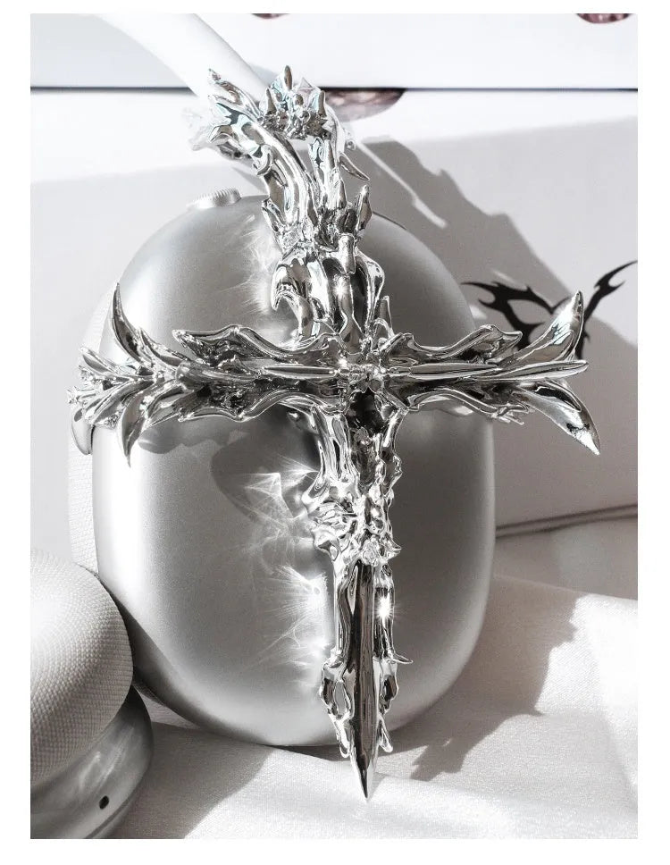 Gothic style resin hard case cover for Apple AirPods Max headphones in silver finish