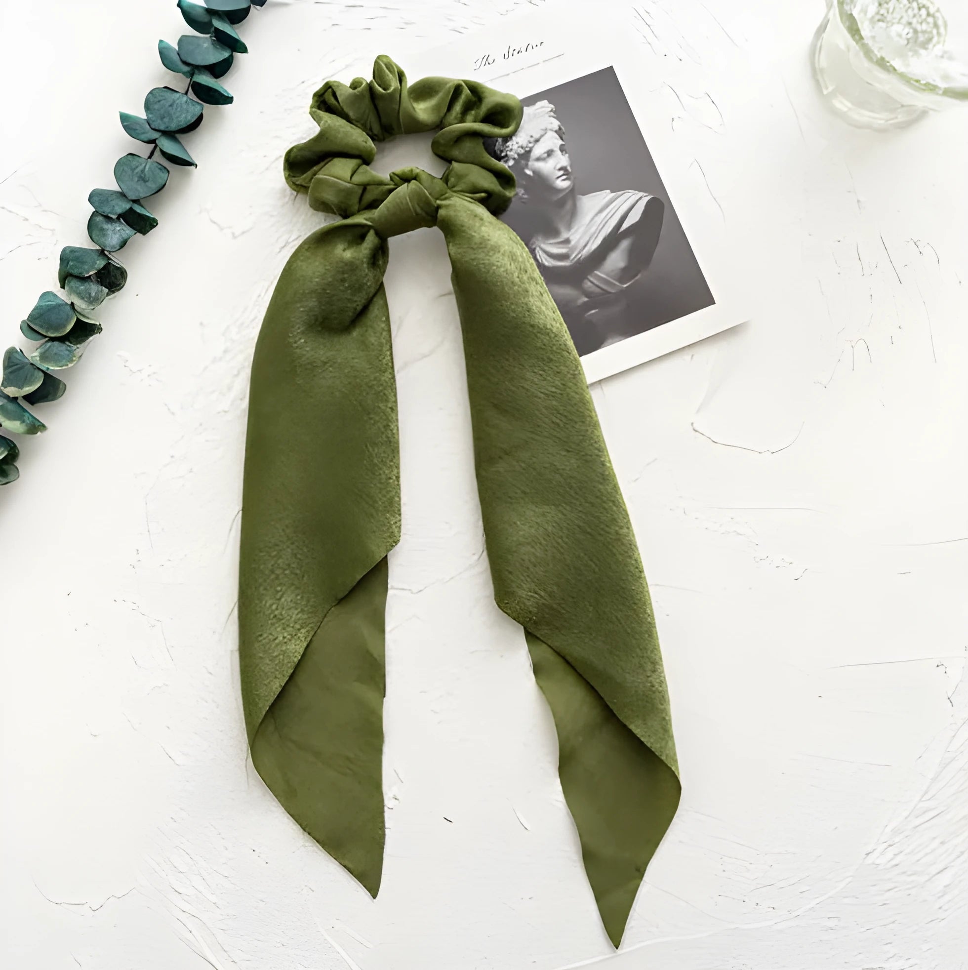 Large intestine ring cloth hairband with floral design in spring dark green colour