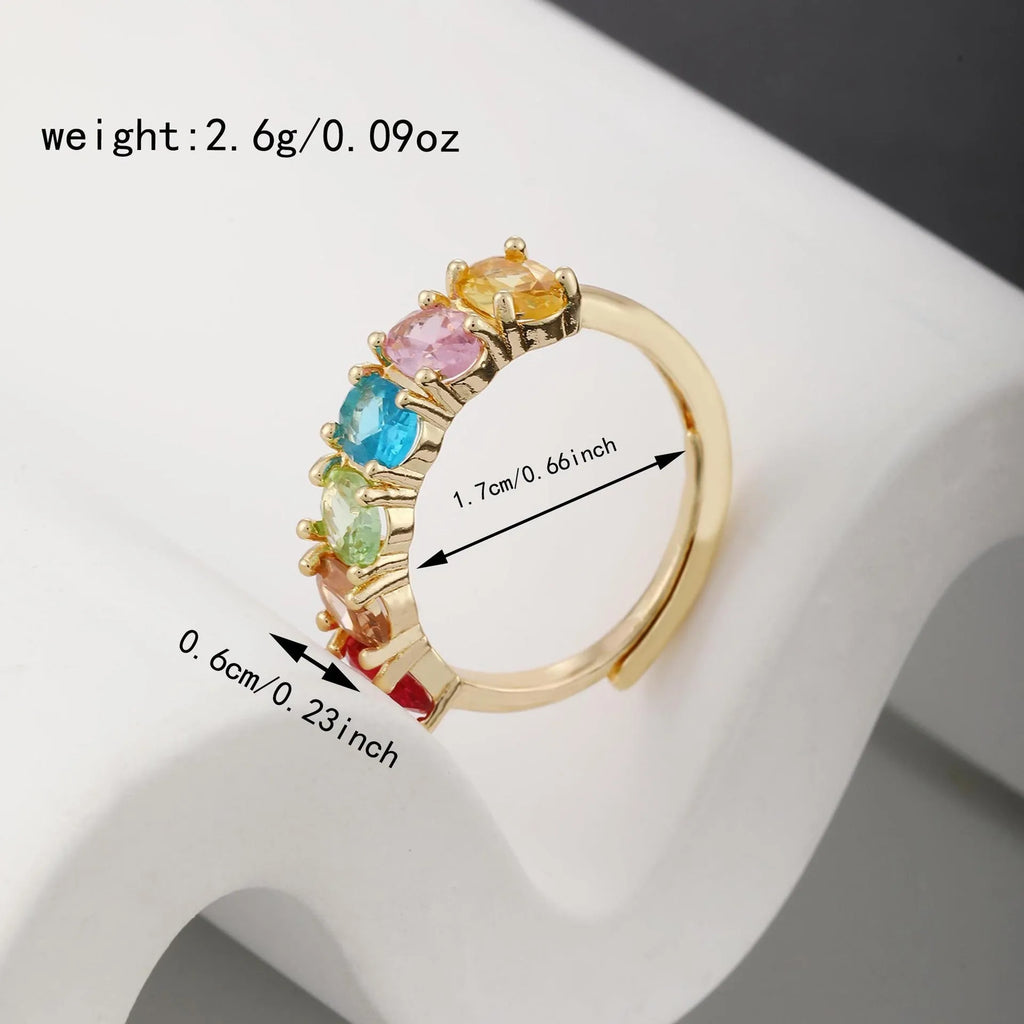 Adjustable gold zircon ring with simple retro design on finger