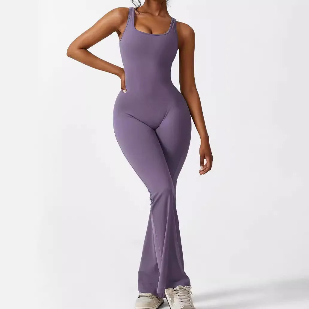 Women's sleeveless flare jumpsuit for yoga and fitness in high-elasticity polyester fabric.