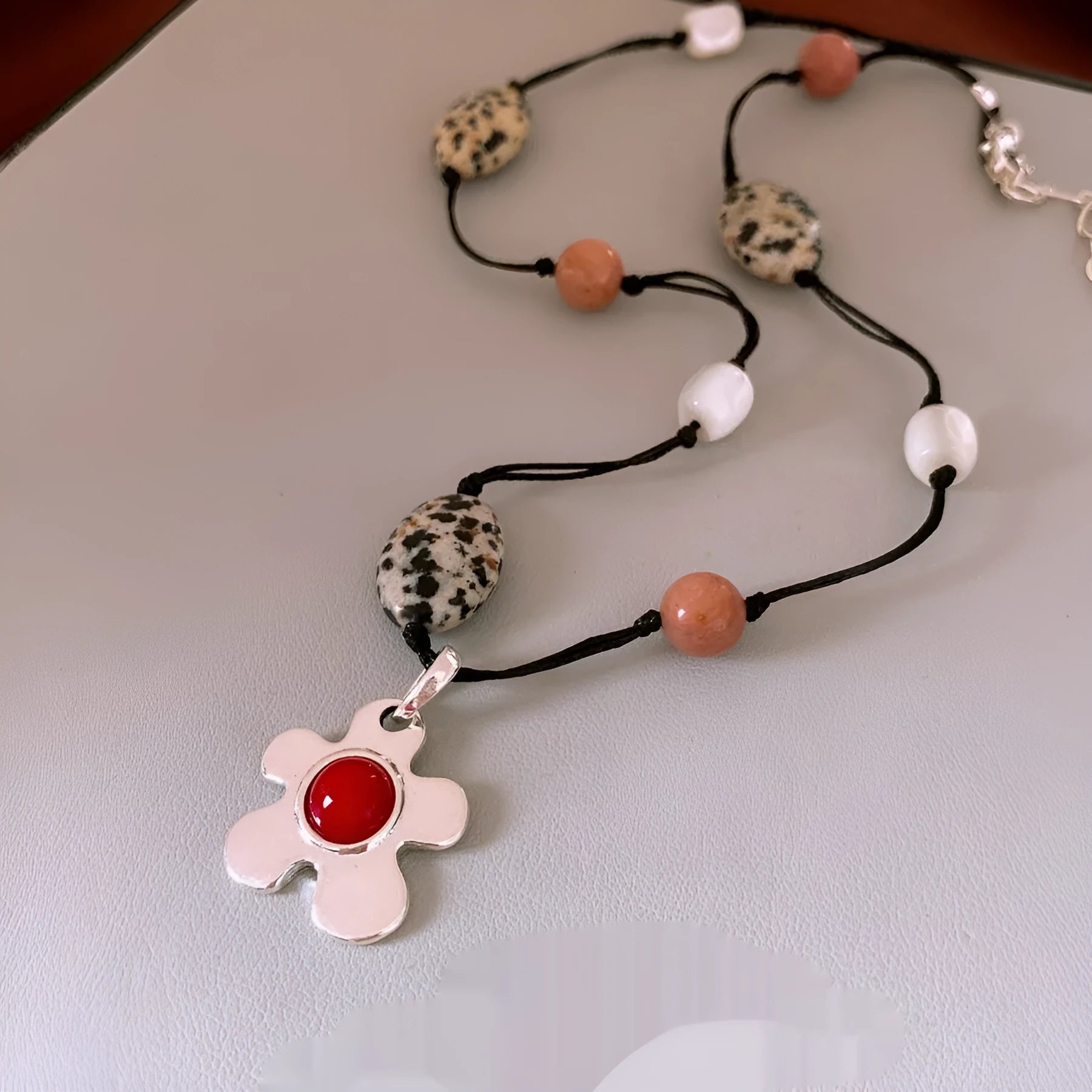 Stone shell beaded flower pendant necklace with adjustable chain in ethnic style