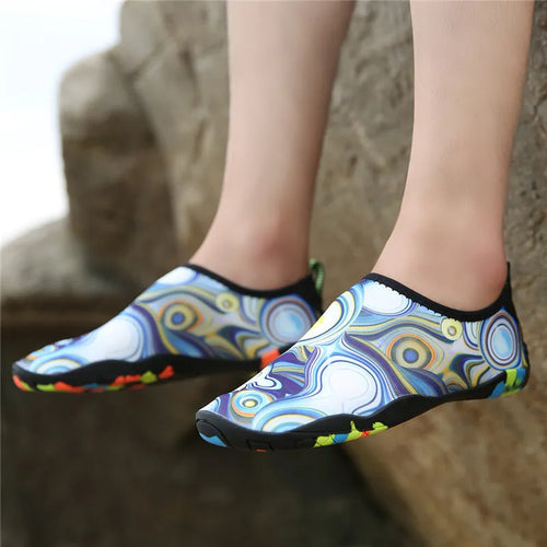 Beach wading shoes in blue with quick-dry Lycra uppers and EVA soles for water activities
