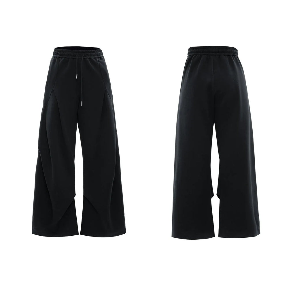 Men's cotton sports suit with V-neck jacket, padded shoulders, metal embellishments and matching shorts