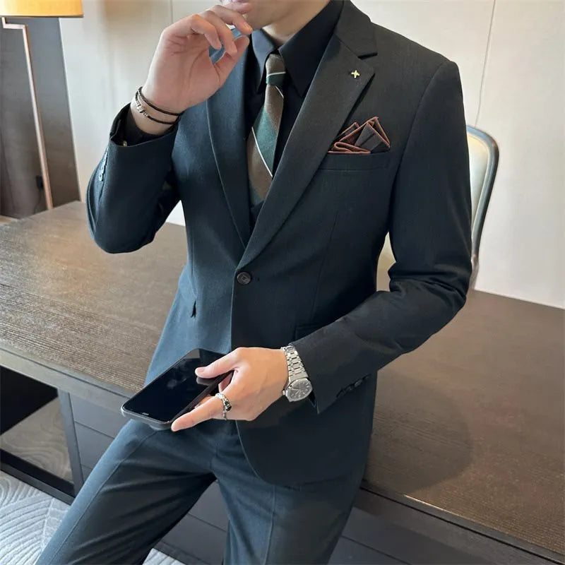 Men's slim fit business formal wear in chemical fibre blend fabric camel colour