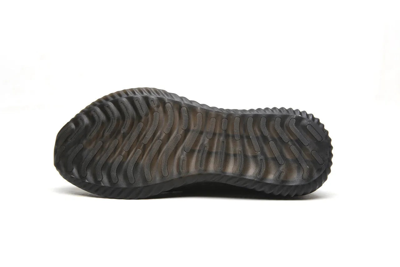 Men's black safety work shoes with steel toe caps and low-cut design for industrial use