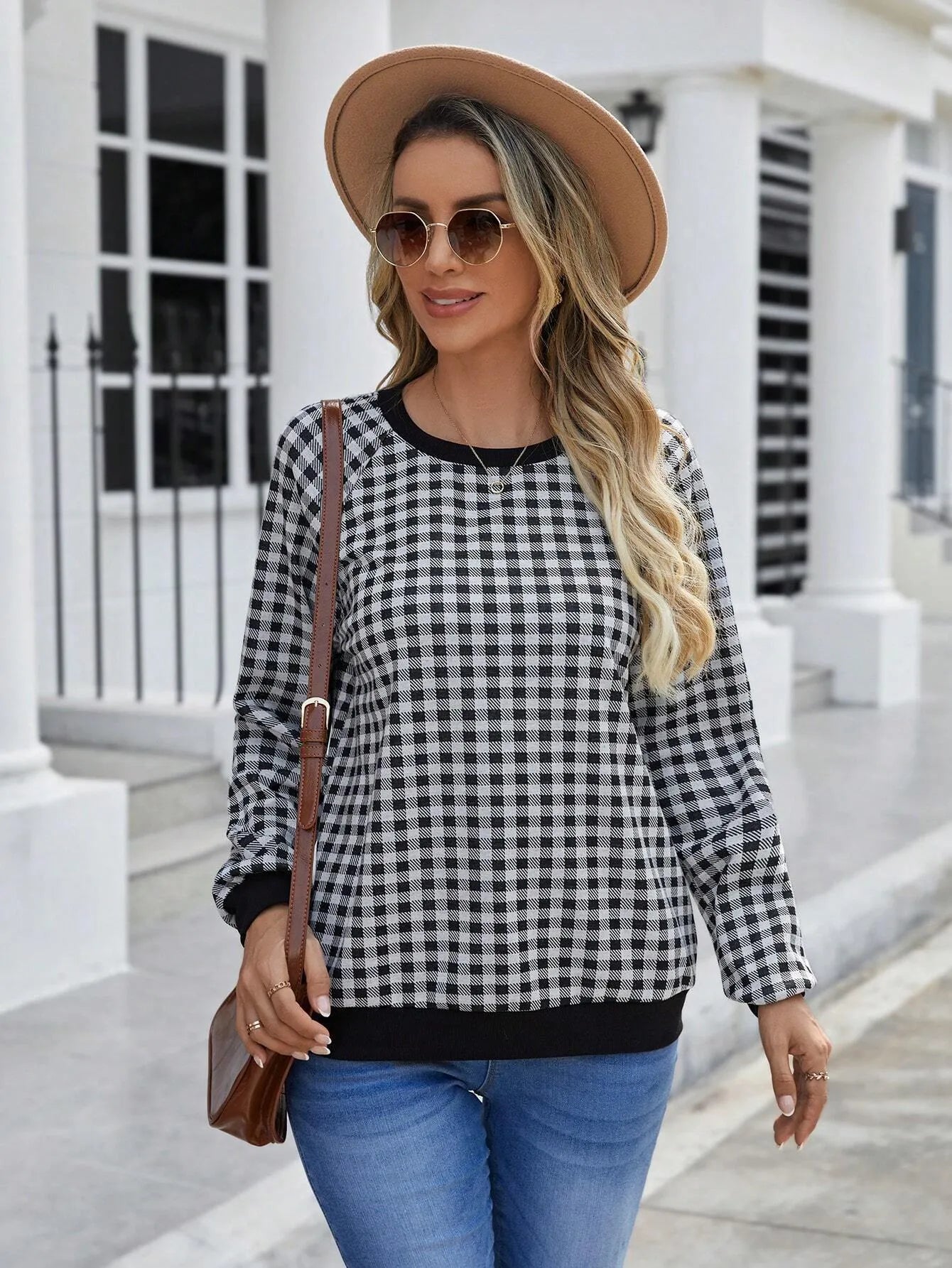 Black polyester Japanese plaid pullover sweater with stripes print and long regular sleeves