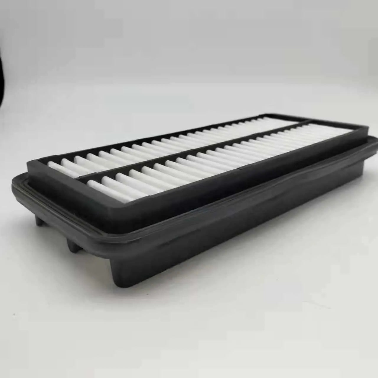 Black car air filter with 256×113×40mm dimensions for Modern vehicle replacement