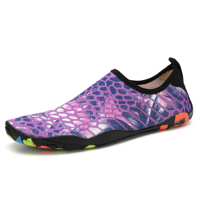 Beach wading shoes in blue with quick-dry Lycra uppers and EVA soles for water activities