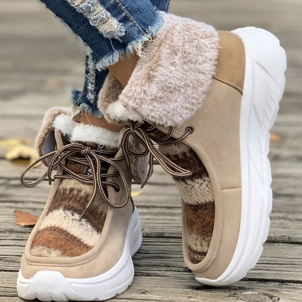 Women's beige lace-up snow boots with suede upper and artificial fur lining