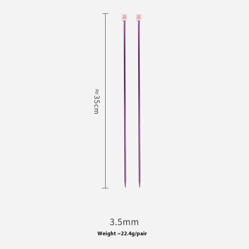 Set of aluminium crochet hooks in 14 sizes from 2.0mm to 10.0mm with protective end caps