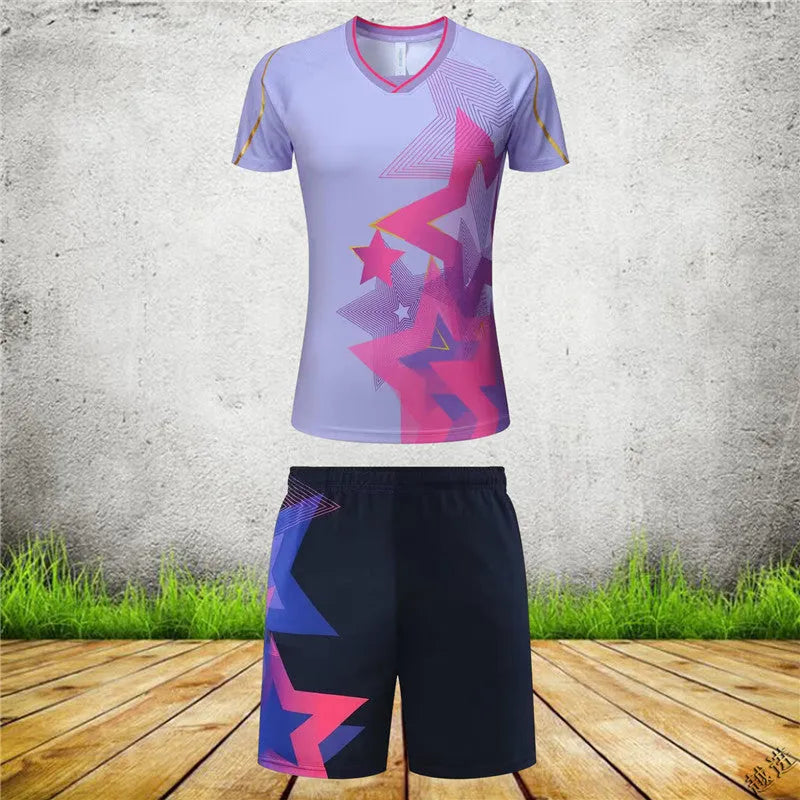 Badminton sportswear outfit with short-sleeved top and trousers in polyester fabric
