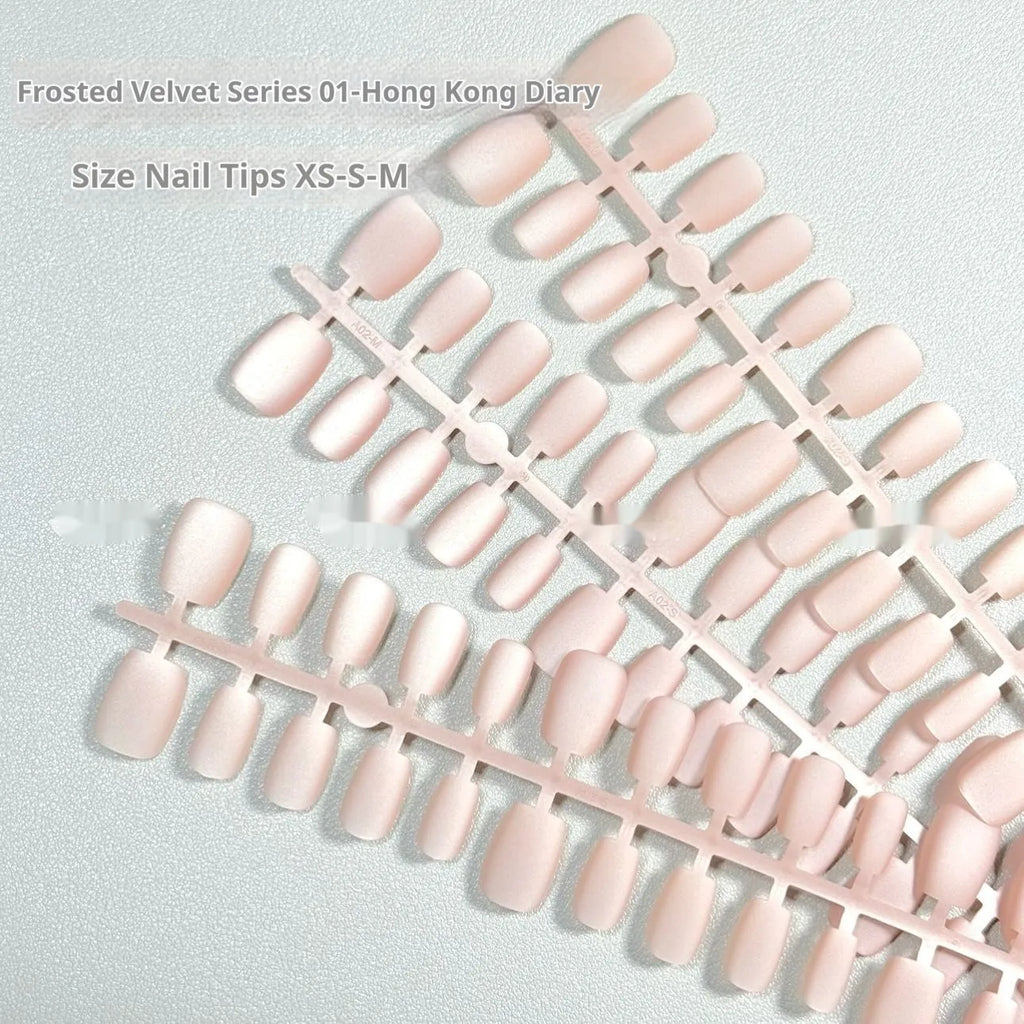 Frosted velvet Cat's Eye artificial nail set with aurora design in short ladder XS, S and M sizes