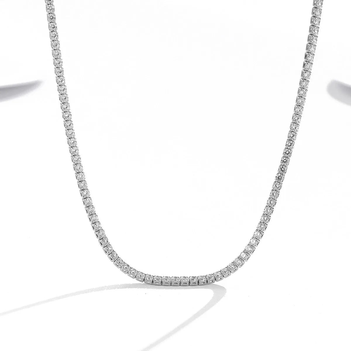 Women's sterling silver necklace with round elements and diamond treatment