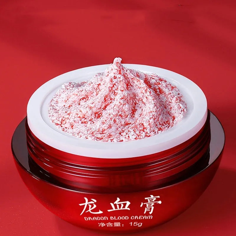 Retinol moisturizing cream 15g for ladies neutral skin red colour tube