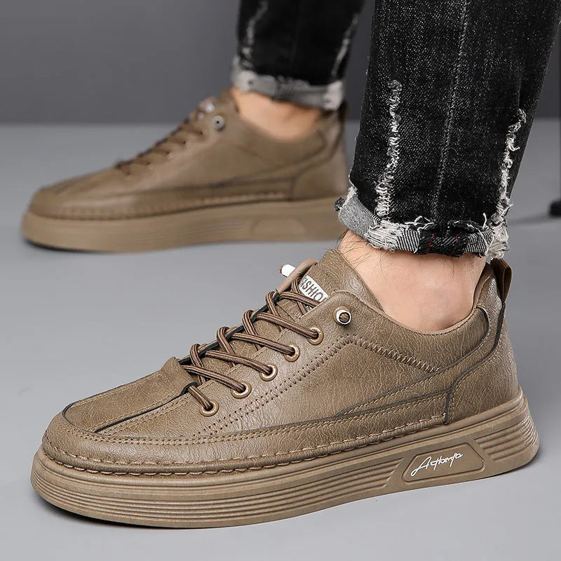 Men's casual shoes with black artificial PU upper, rubber sole, elastic band, low-top round-toe design