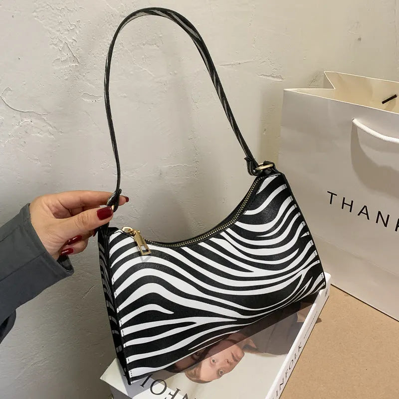Small square Korean-style underarm bag in PU leather with pattern options
