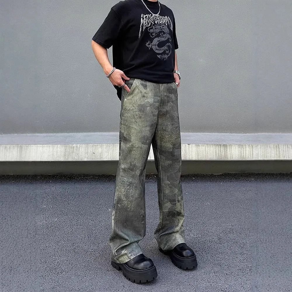 Men's retro camouflage pattern jeans in straight-leg cut with mid-rise waist