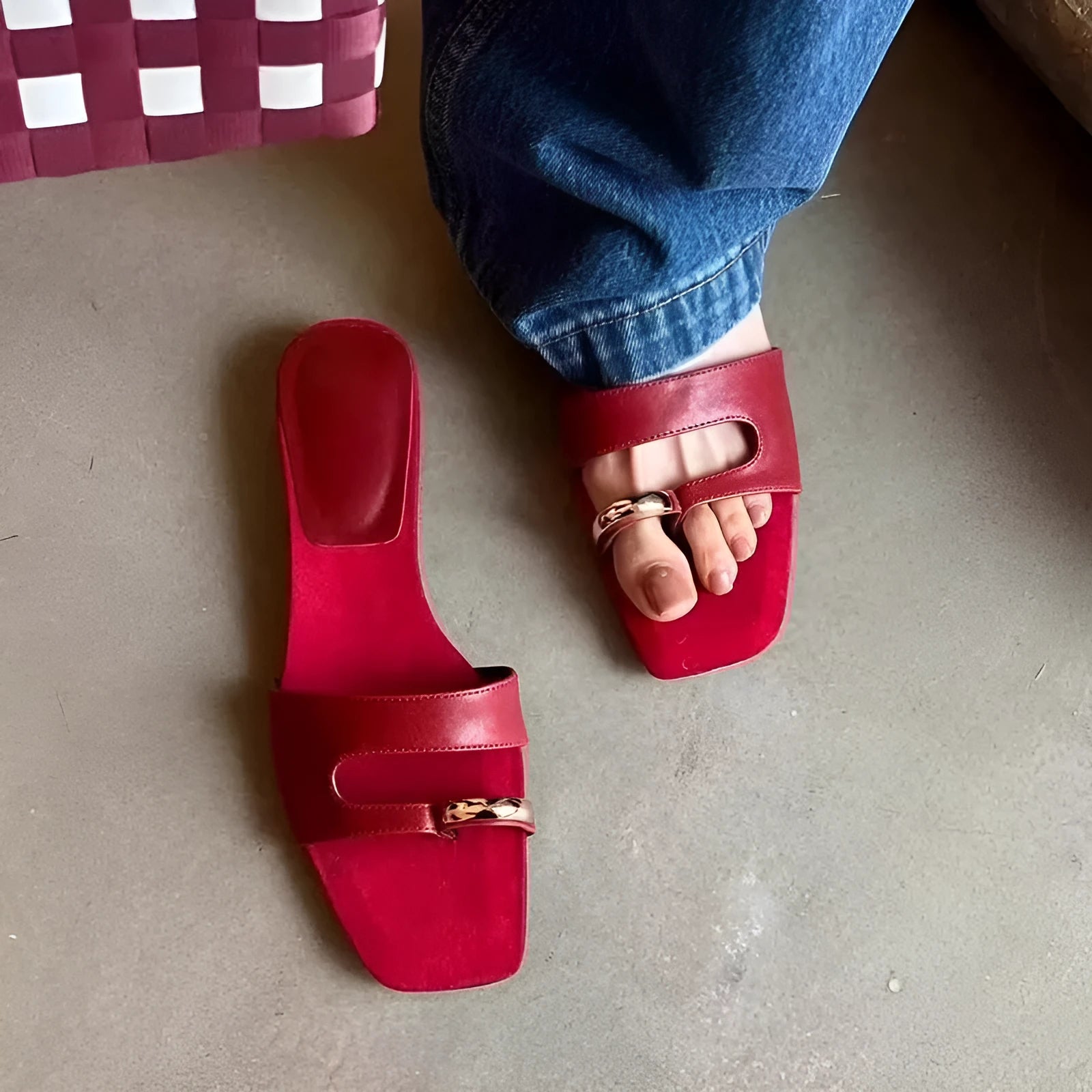 Plus size square head leather slippers with rubber sole in black colour