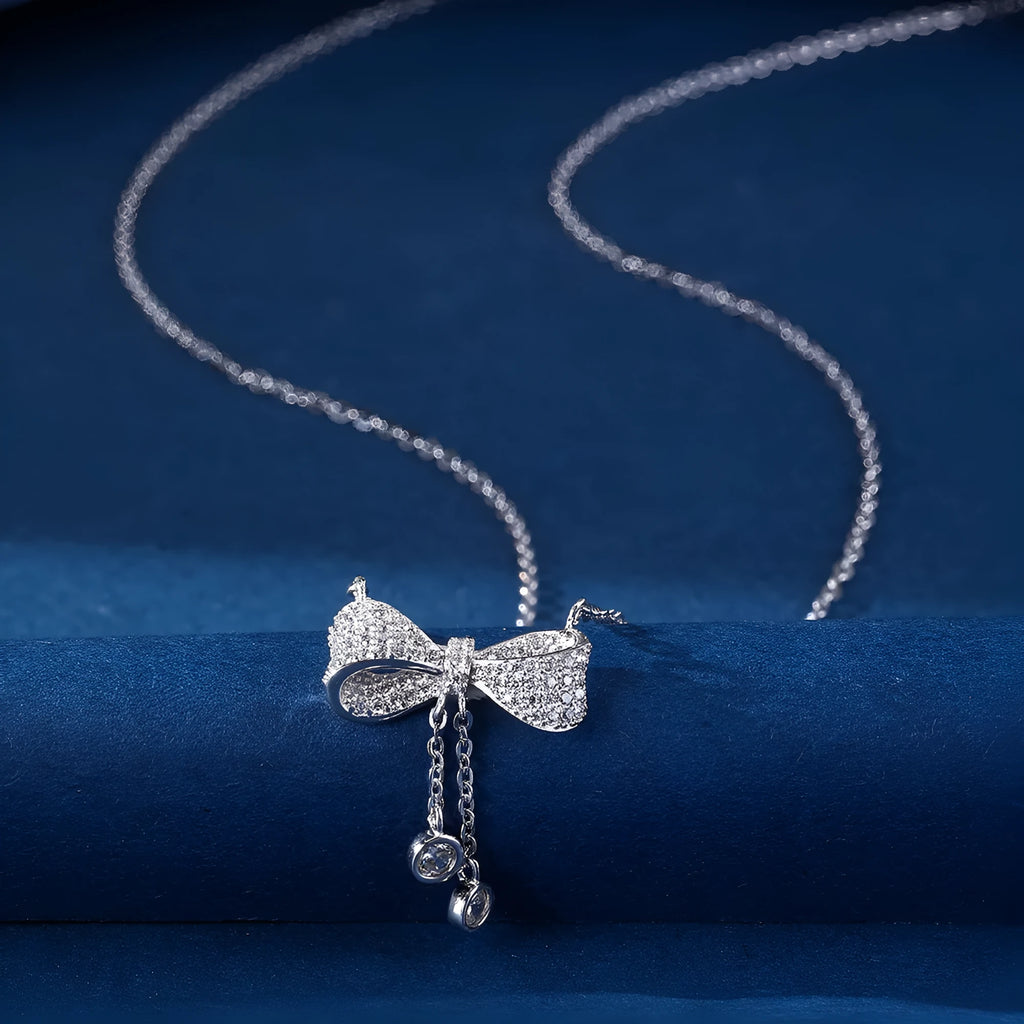 S925 sterling silver bow pendant necklace on woman with adjustable 40-45cm clavicle chain