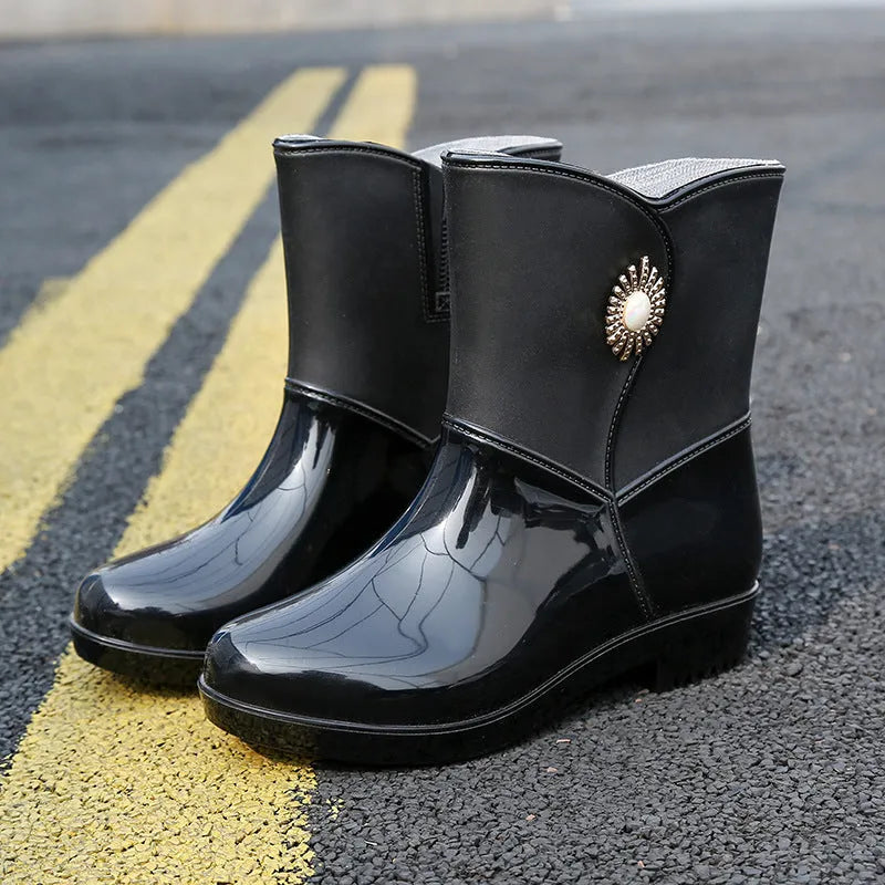 Women's fashion rain boots in purple colour with middle tube design and non-slip sole