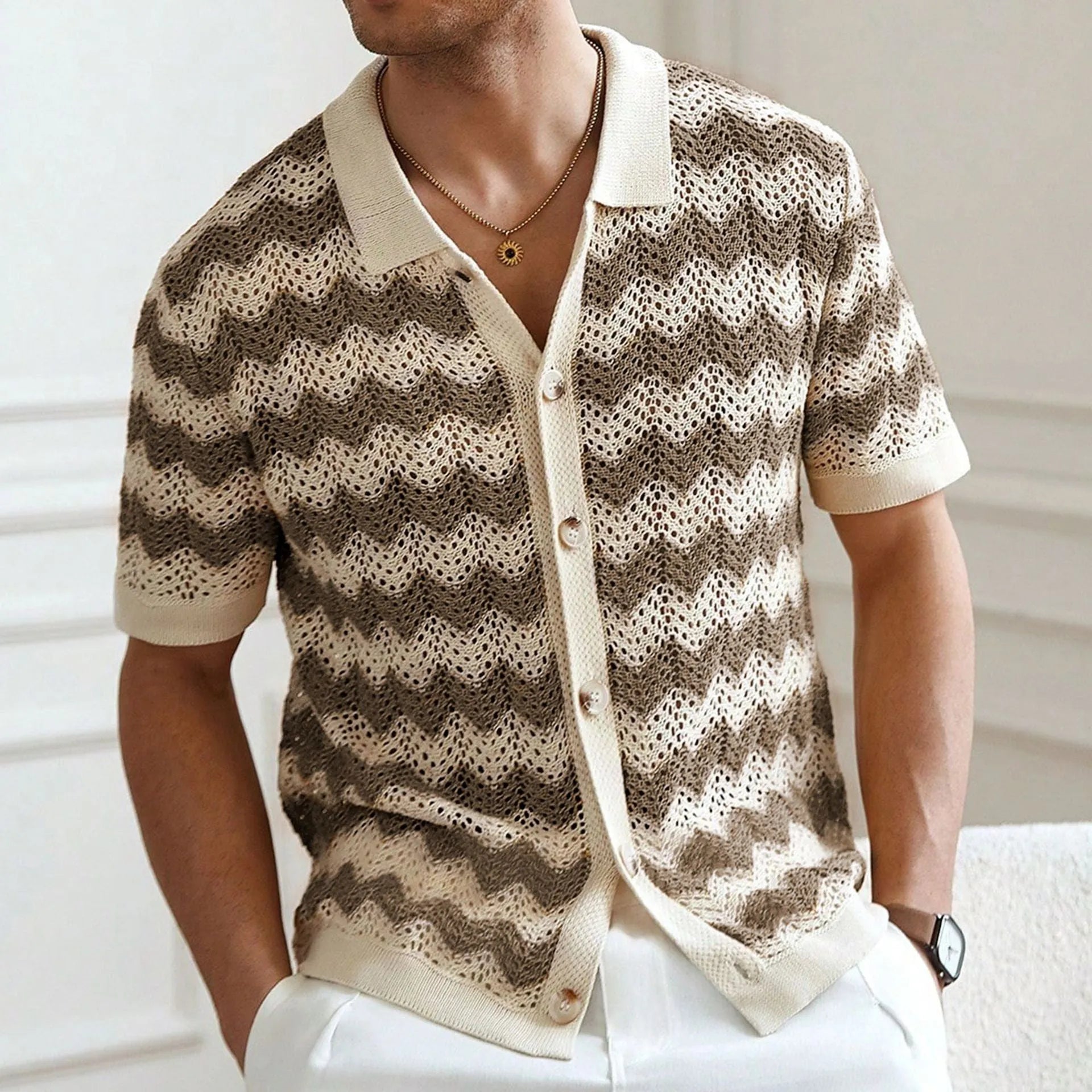Short sleeve yellow sweater with corrugated jacquard texture and flocking detail on Tencel viscose fabric