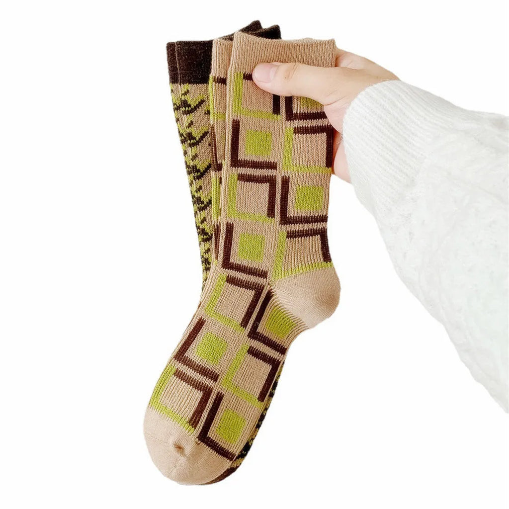 Retro women's double needle embroidery mid-calf socks in combed cotton, check pattern, one size