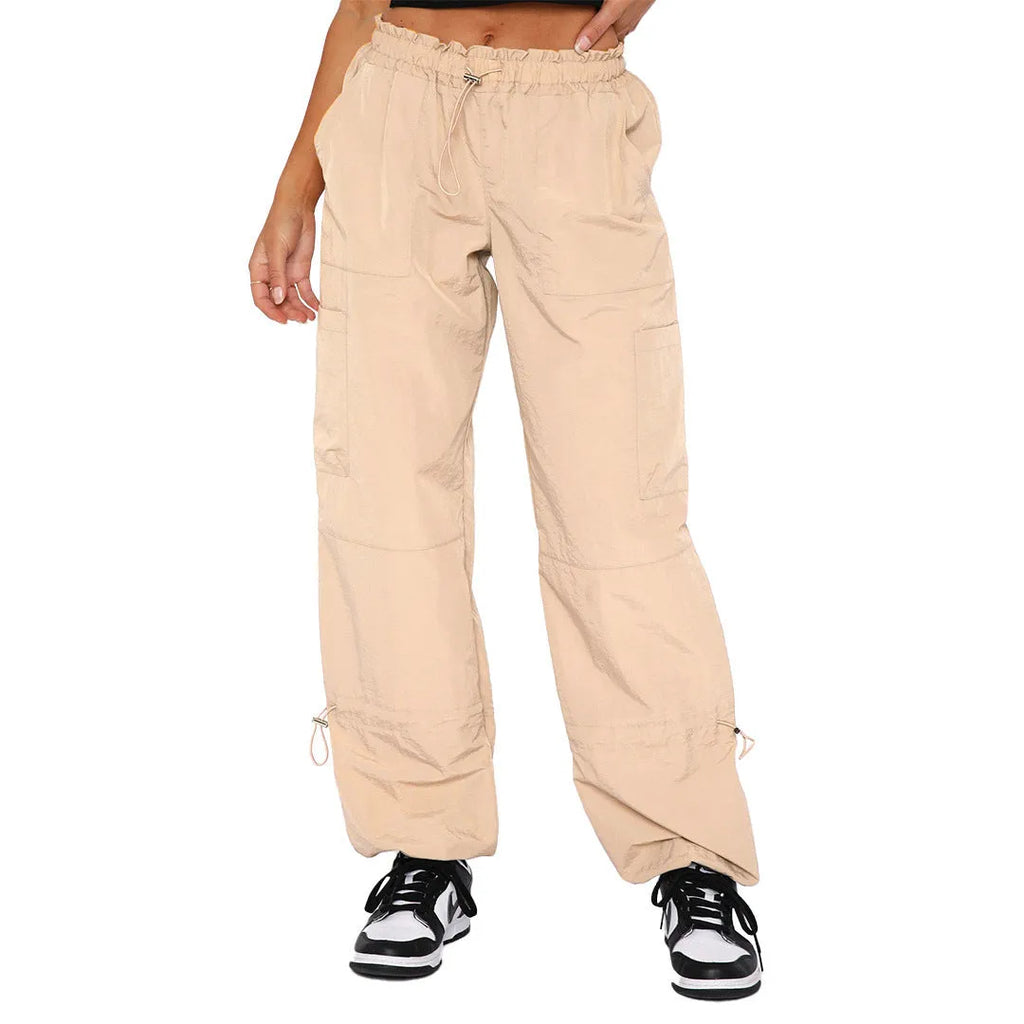 Men's straight-leg multi-pocket cargo trousers in a loose fit, shown in one of six available colours.