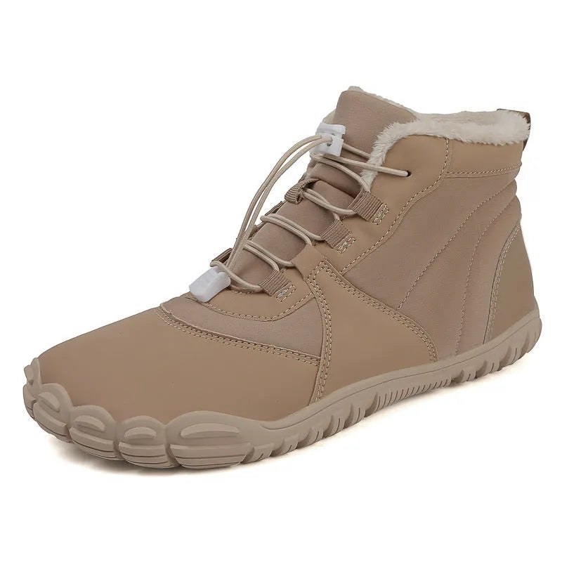 Waterproof fleece-lined snow boots with non-slip rubber soles in black colour
