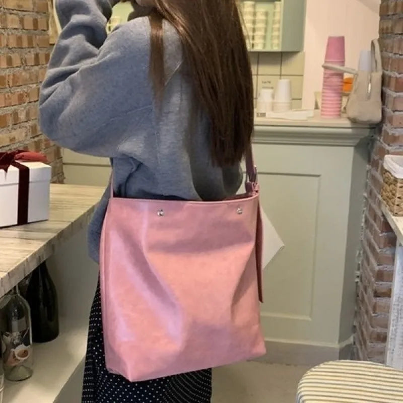 Corduroy single-shoulder commuter bag in pink or brown with PU lining, 39cm length