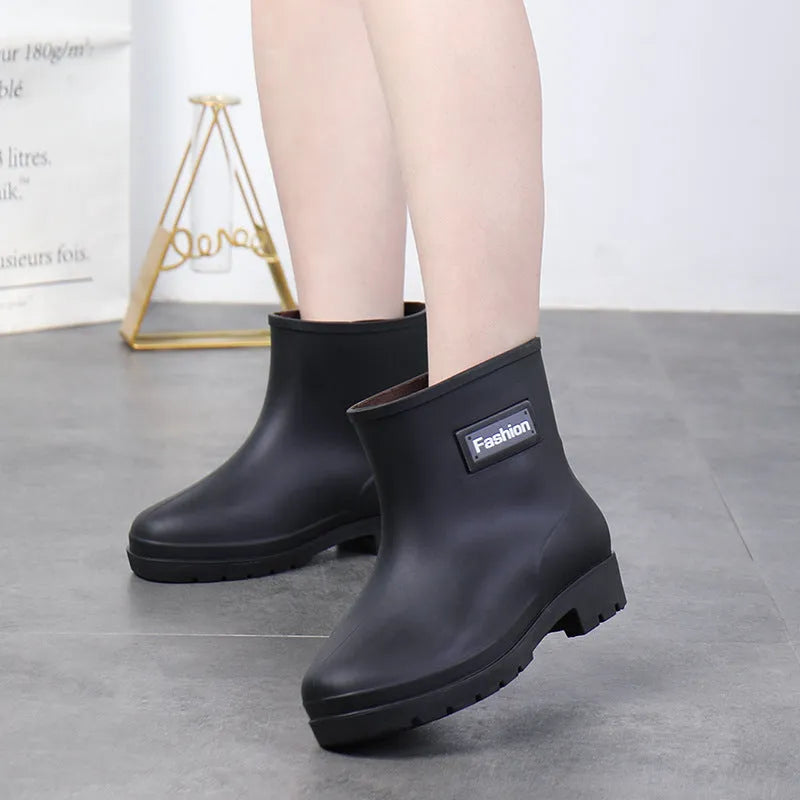 Women's PVC mid-calf rain boots in four colours, shown with optional warm linings.