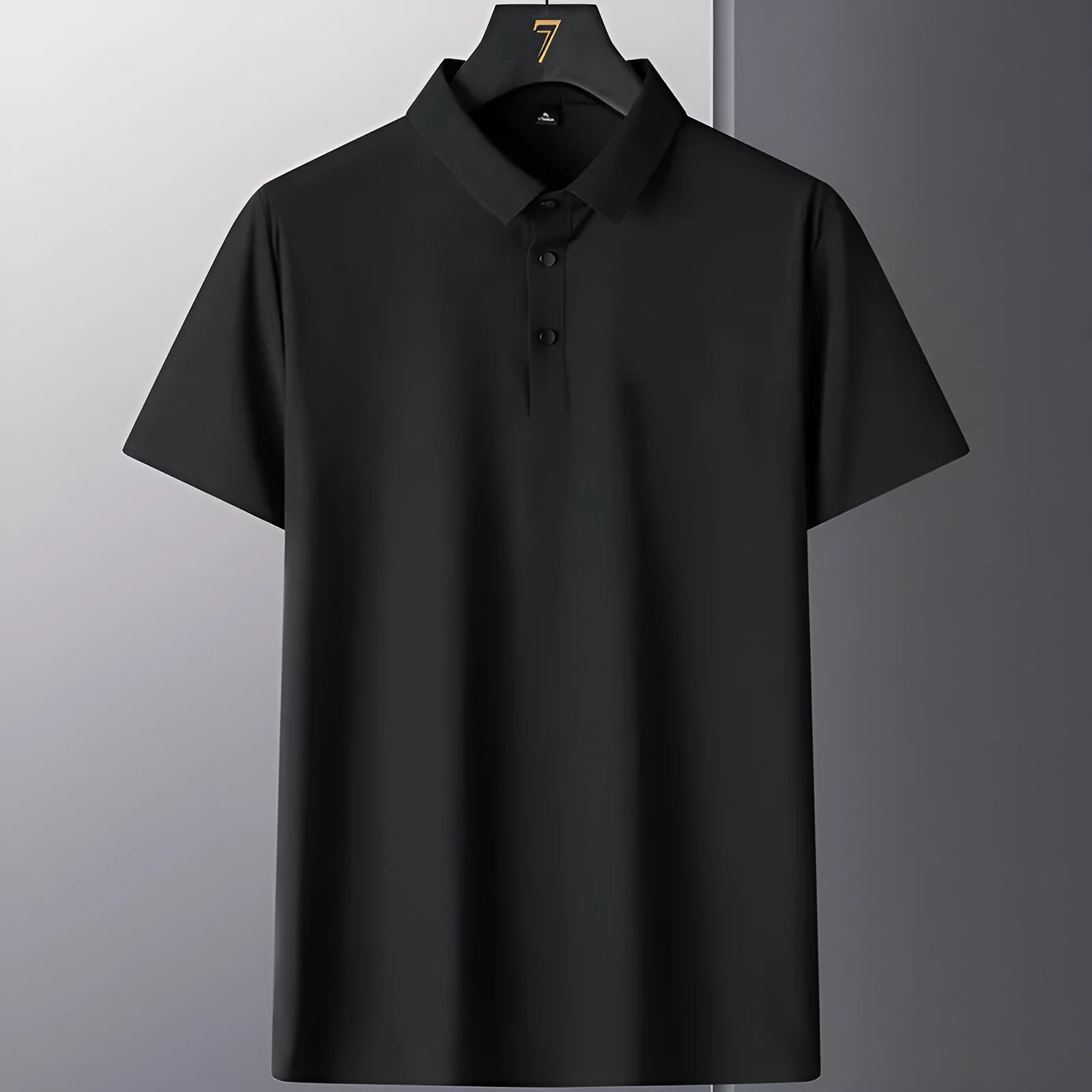 Non-ironing solid colour men's short sleeve business casual shirt on a hanger