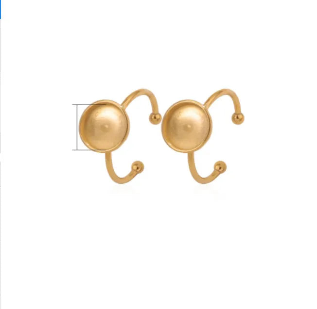 Assortment of golden electroplated stainless steel ring settings and DIY jewellery components in various shapes.